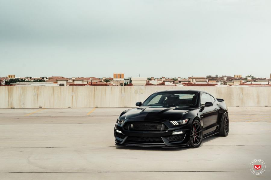  Shelby GT350 on Vossen Wheels (M-X2) 2019 года  (фото 7 из 17)